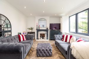 Lounge- click for photo gallery